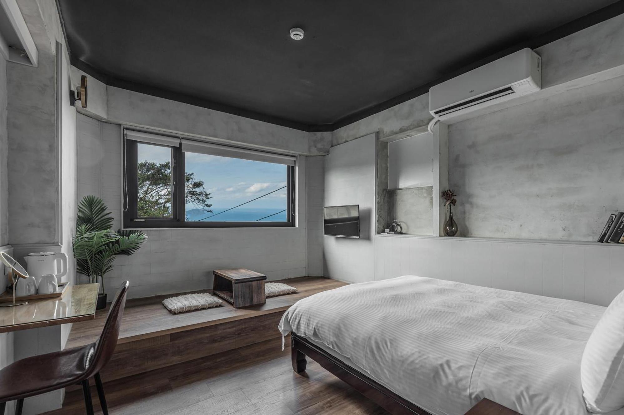 Jiufen The Ocean Theory Bed & Breakfast Oda fotoğraf
